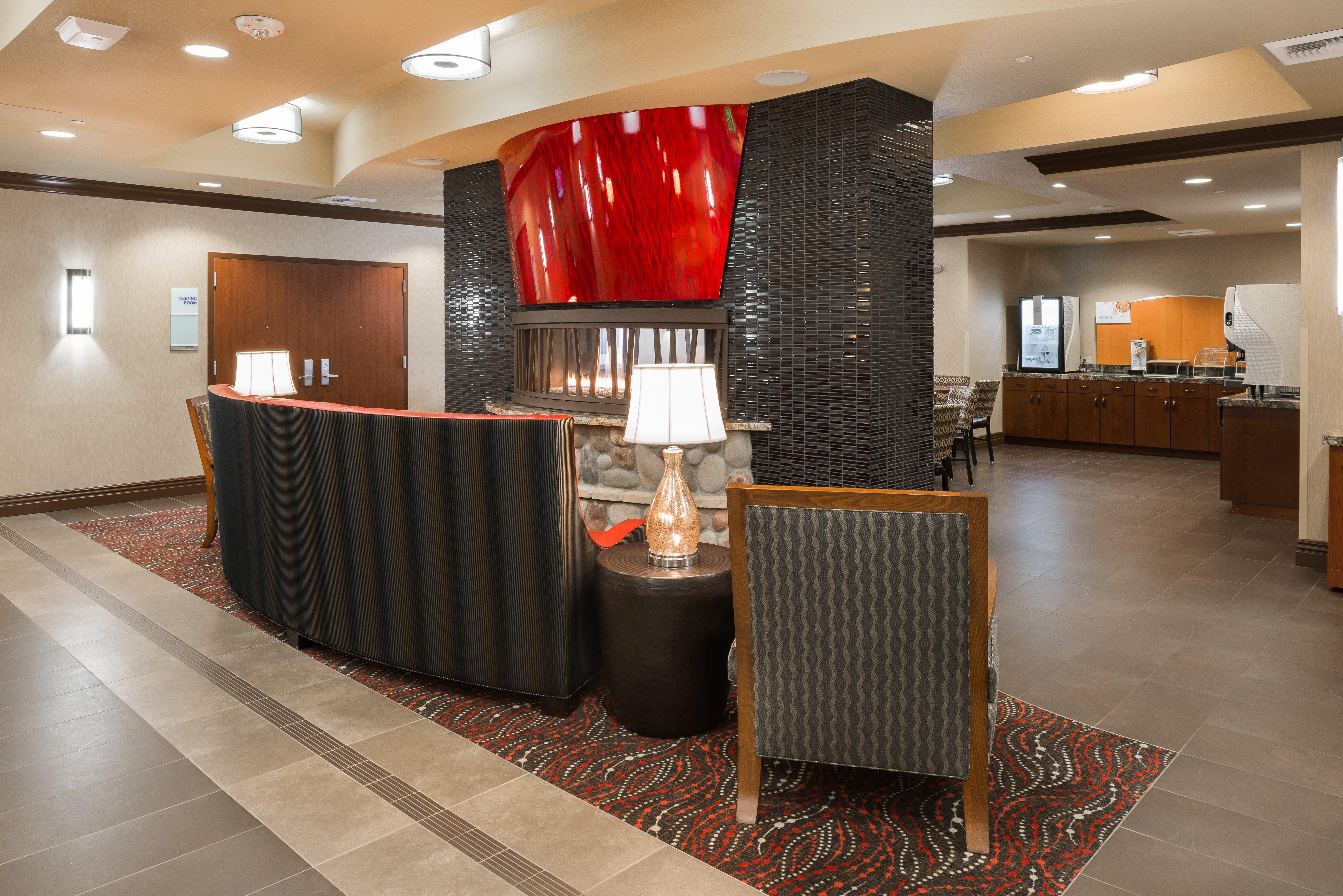 Holiday Inn Express Klamath - Redwood Ntl Pk Area By Ihg Exterior foto